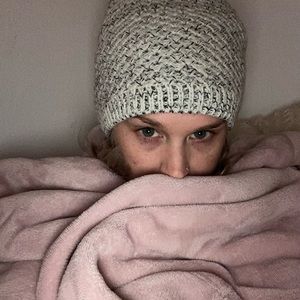 Gap - warm light gray hat